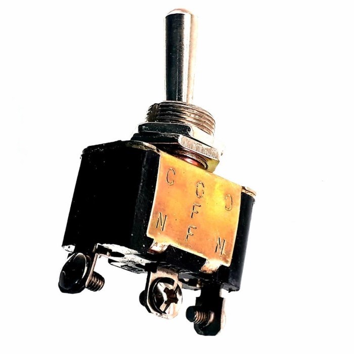 LLAVE ON-OFF METAL 3 PATAS
