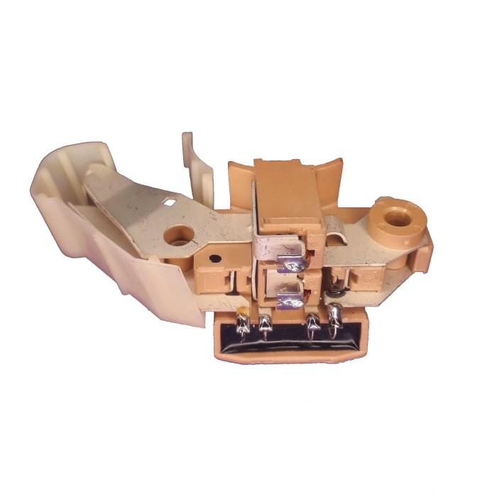 REGULADOR DE VOLTAJE TIPO MITSU. IM 205 L200 / RG-MI-1704 / RG-MI-16004