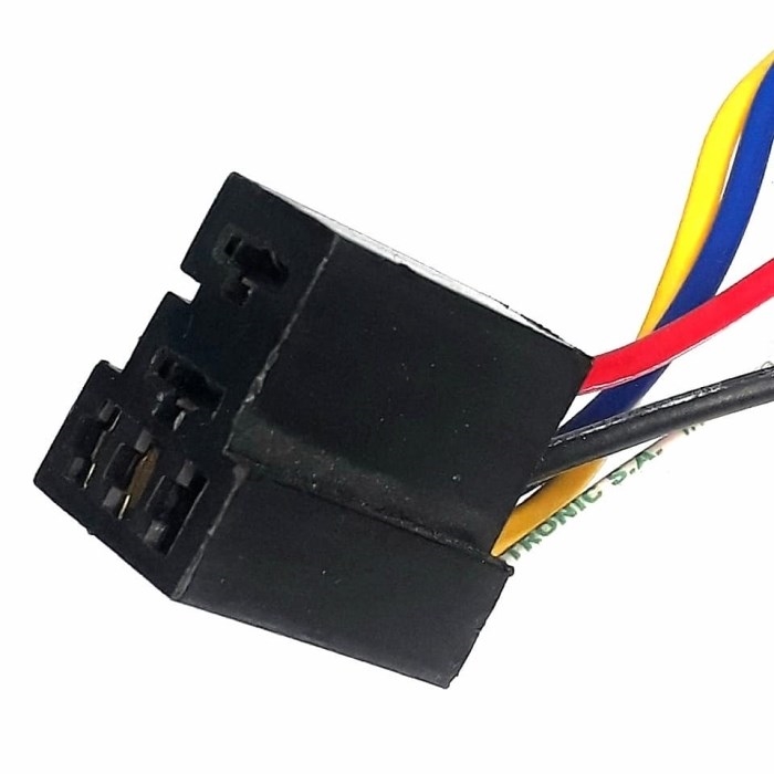 FICHA PLASTICA MINI RELAY 5 CABLES