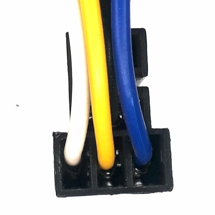 FICHA PLASTICA MINI RELAY 5 CABLES